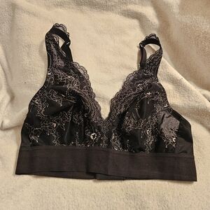 Glamorise Full Figure Bramour Lexington Lace Plunge Wireless 34D Bralette